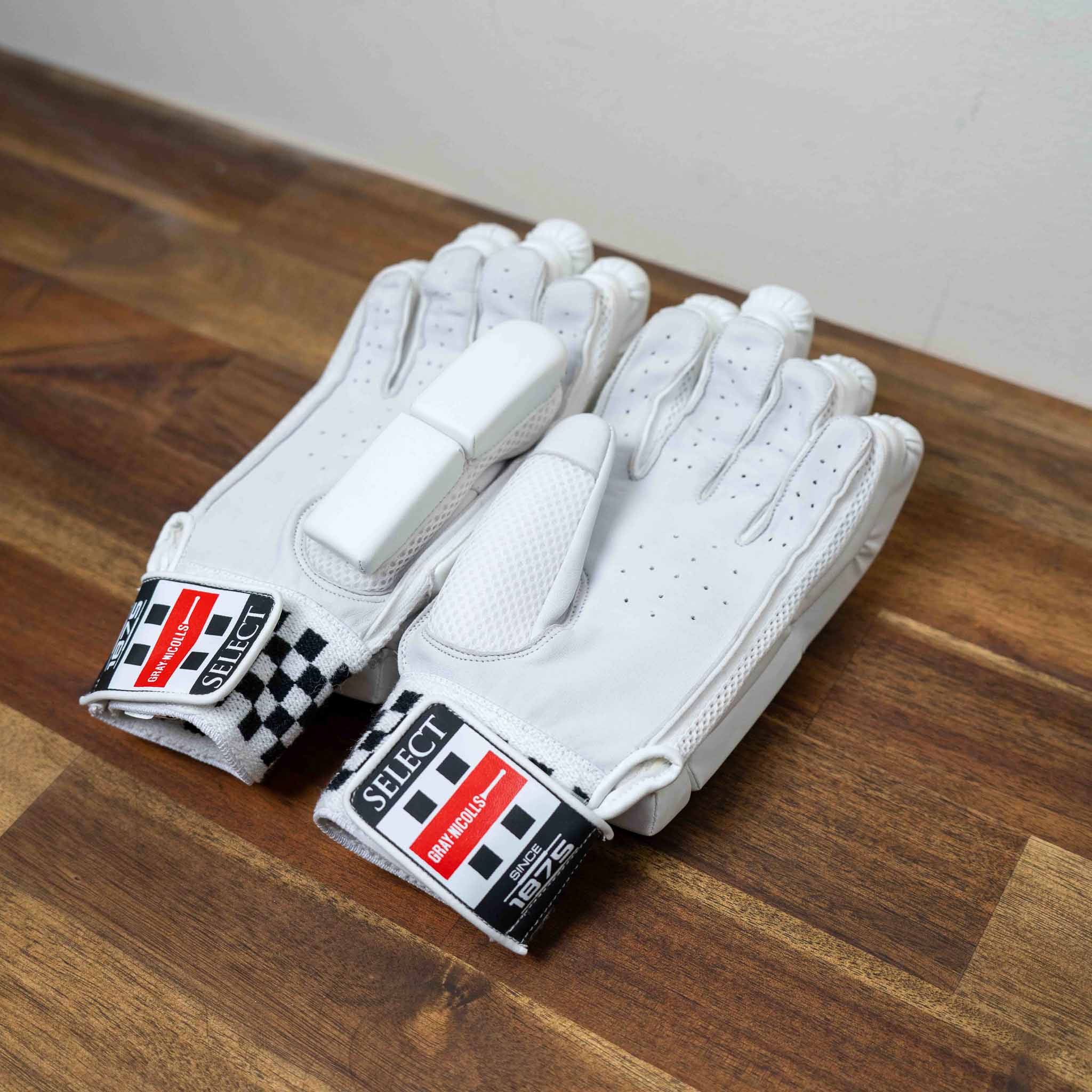 Select Batting Glove