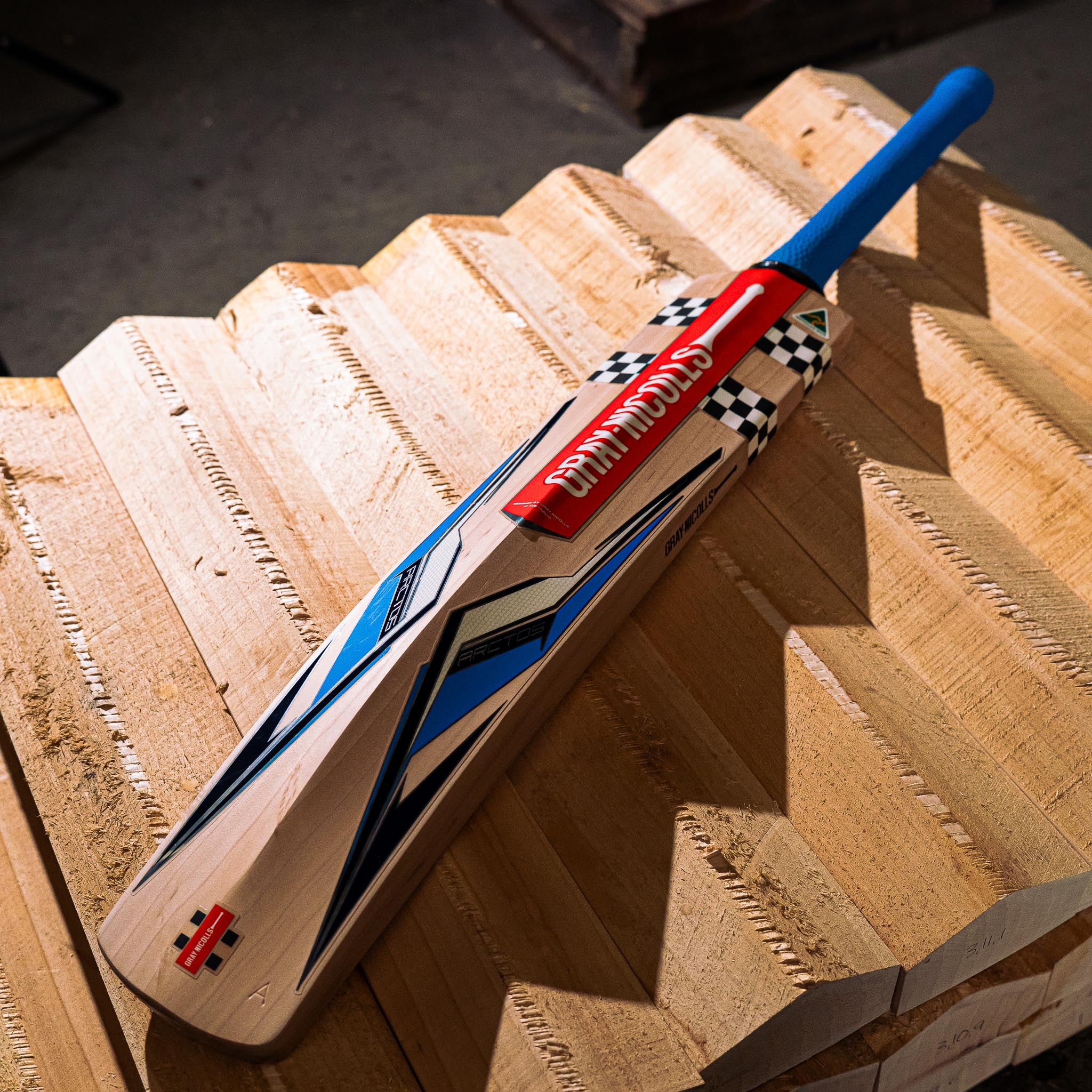 Arctos Players Edition Bat (Natural)