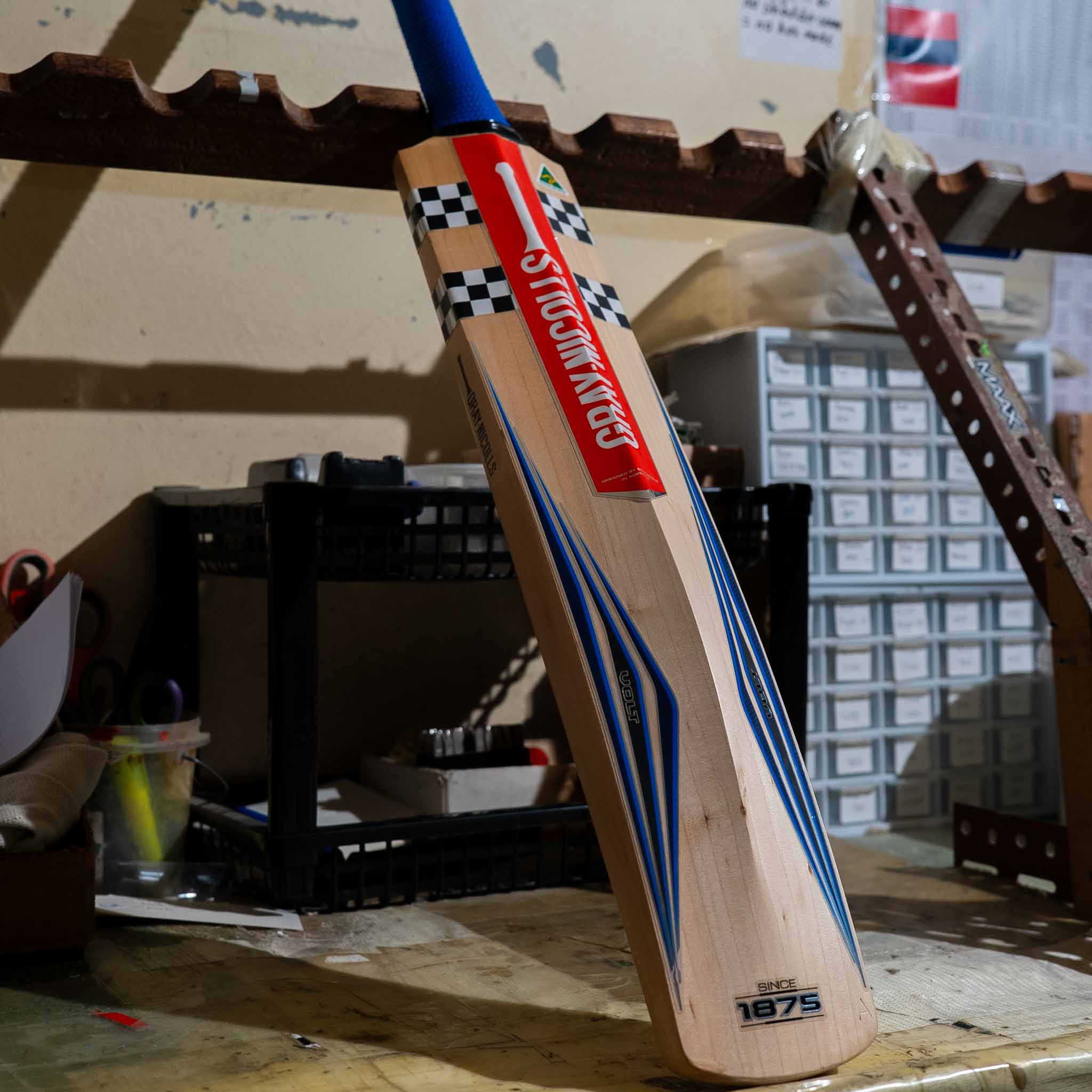 Volt 1400 Bat (Natural)