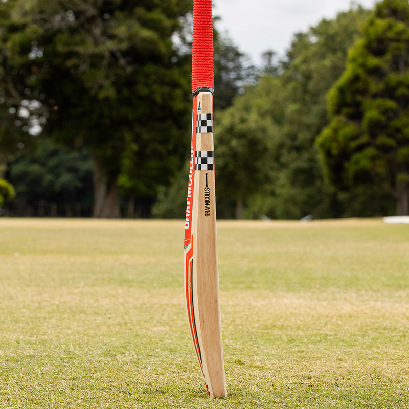 Astro 650 Bat (Play Now)