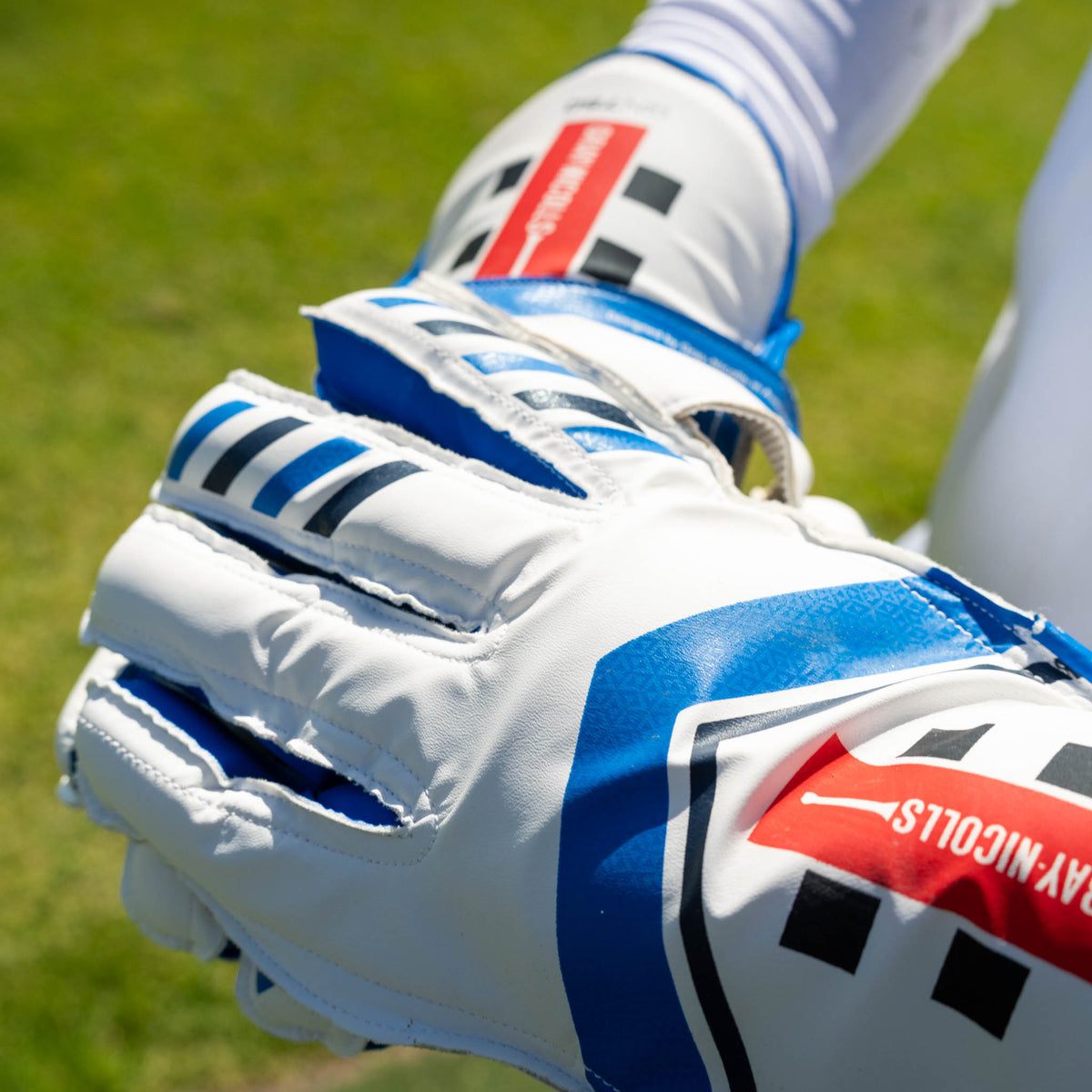 GN 750 Wicket Keeping Gloves