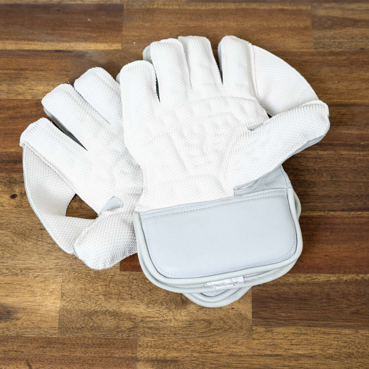 Legend Gold Wicket Keeping Gloves