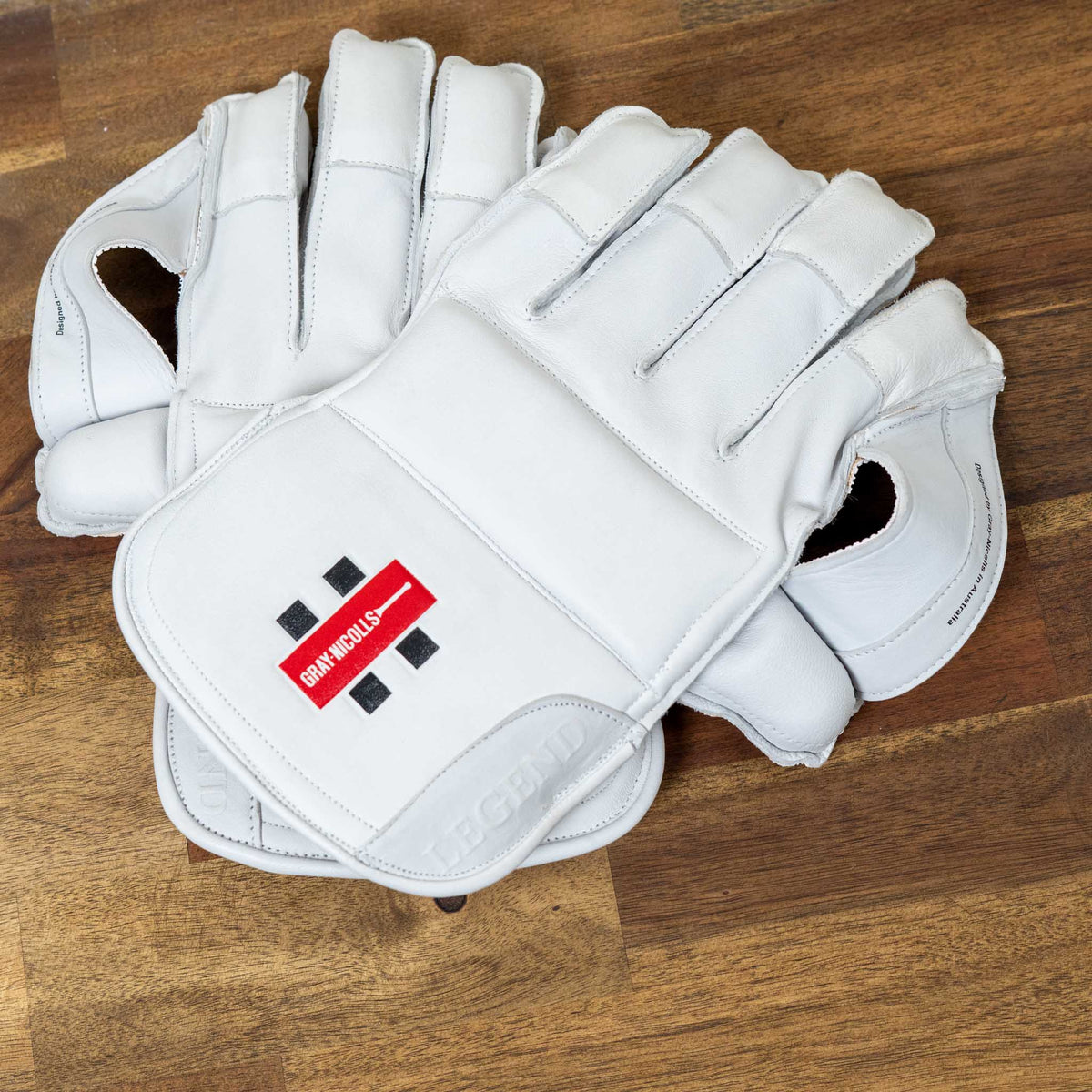 Legend Wicket Keeping Gloves