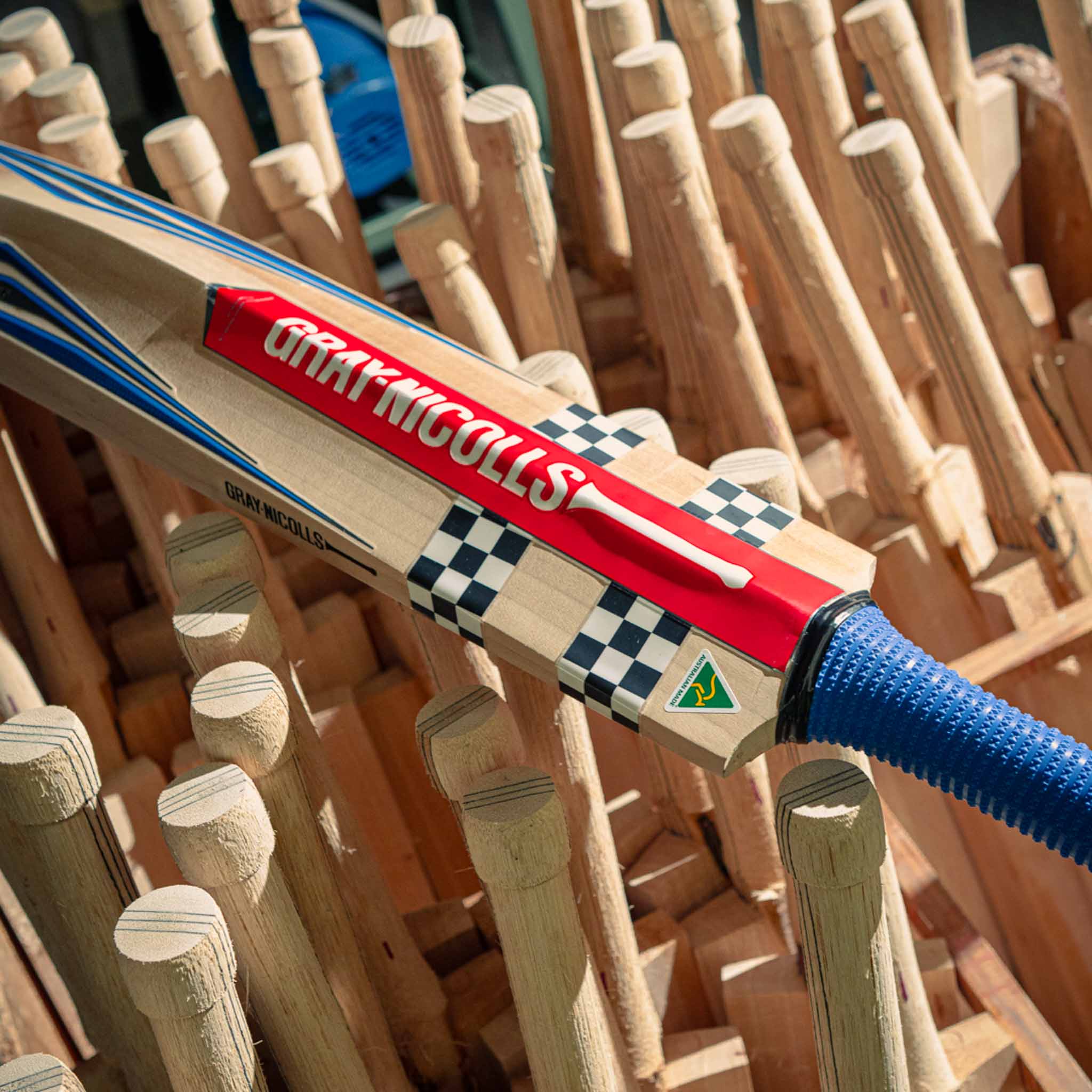 Volt 1400 Bat (Natural)