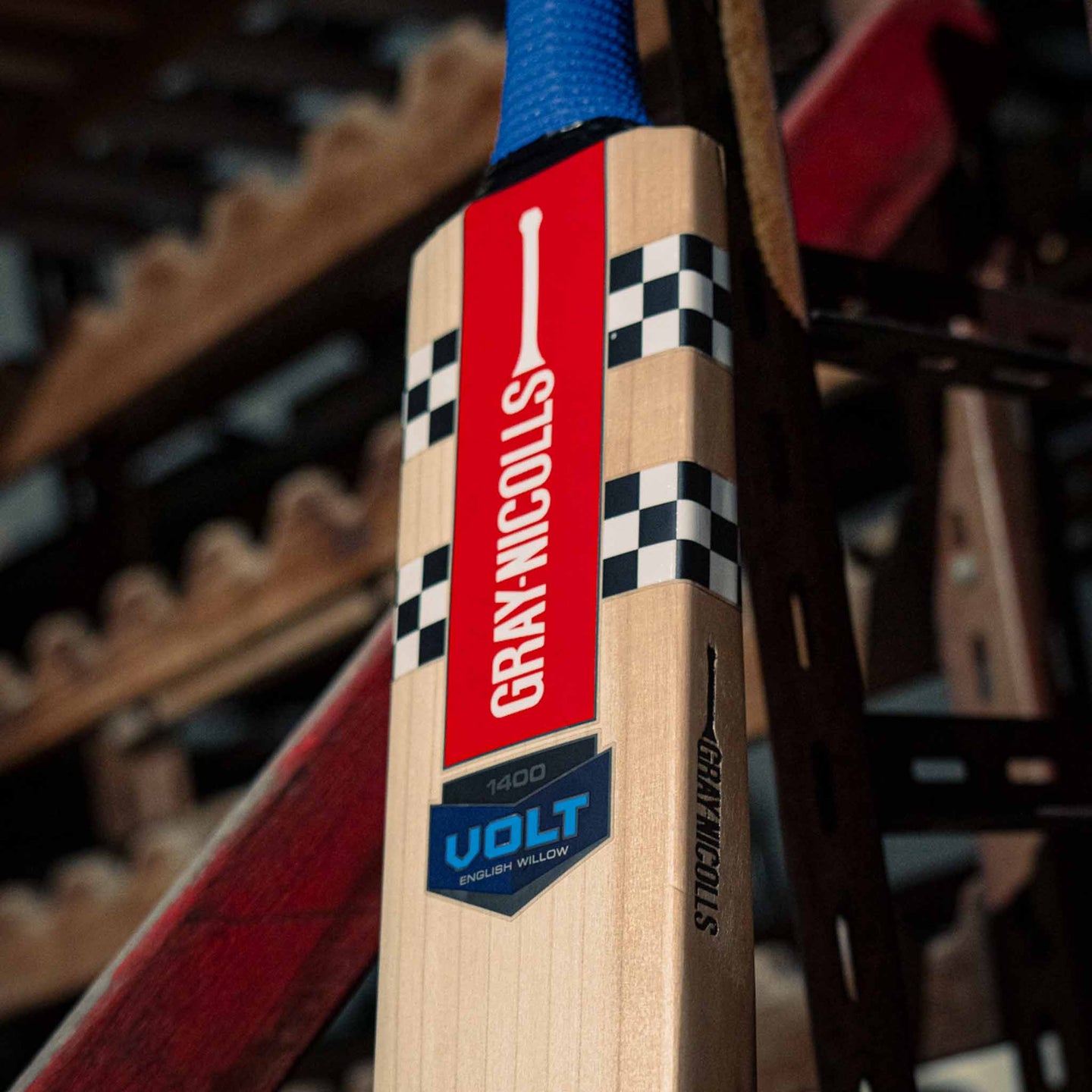 Volt 1400 Bat (Natural)