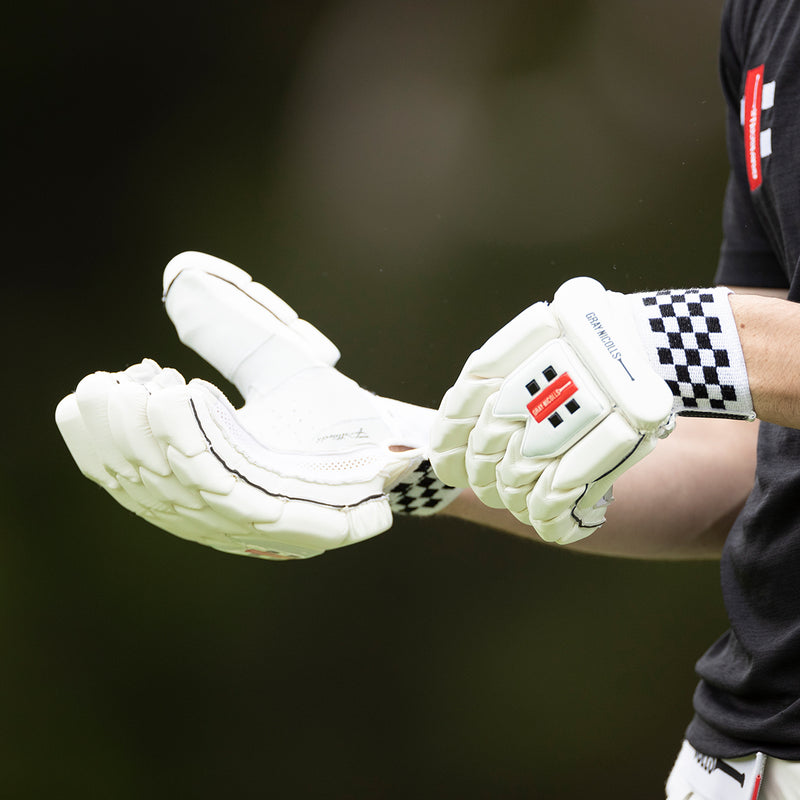Gray nicolls legend batting sales gloves